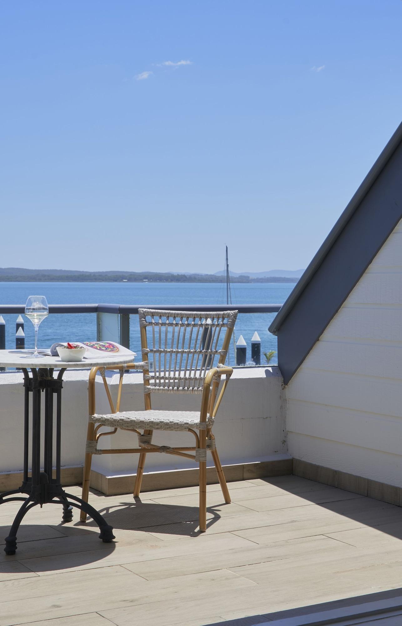 Hotel Anchorage Port Stephens Corlette Exterior foto