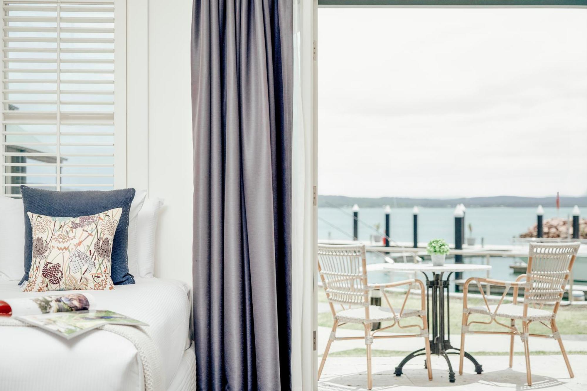Hotel Anchorage Port Stephens Corlette Habitación foto